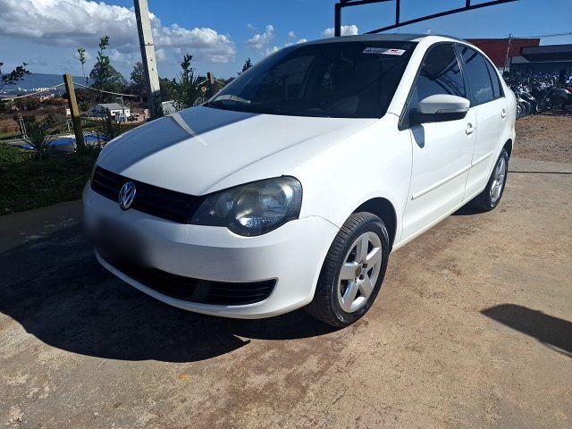 VW POLO SEDAN 1.6 ANO 2012/2013