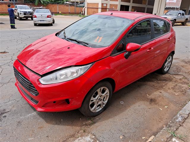 FORD FIESTA HA 1.6L SE ANO 2014/2015